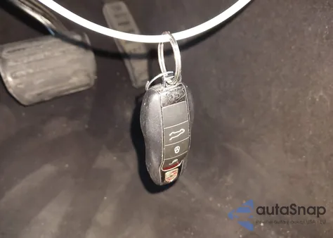 2017 Porsche Cayenne Platinum Edition from USA, damaged, VIN WP1AA2A2XHKA88888